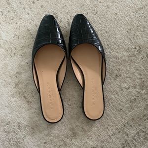 LAST CALL Club Monaco Leather Croc mules 6.5